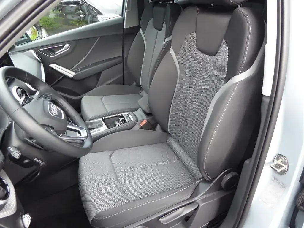 Gebraucht Audi Q2 Advanced Plus 150 PS (110 kW) 2025 Grau SUV