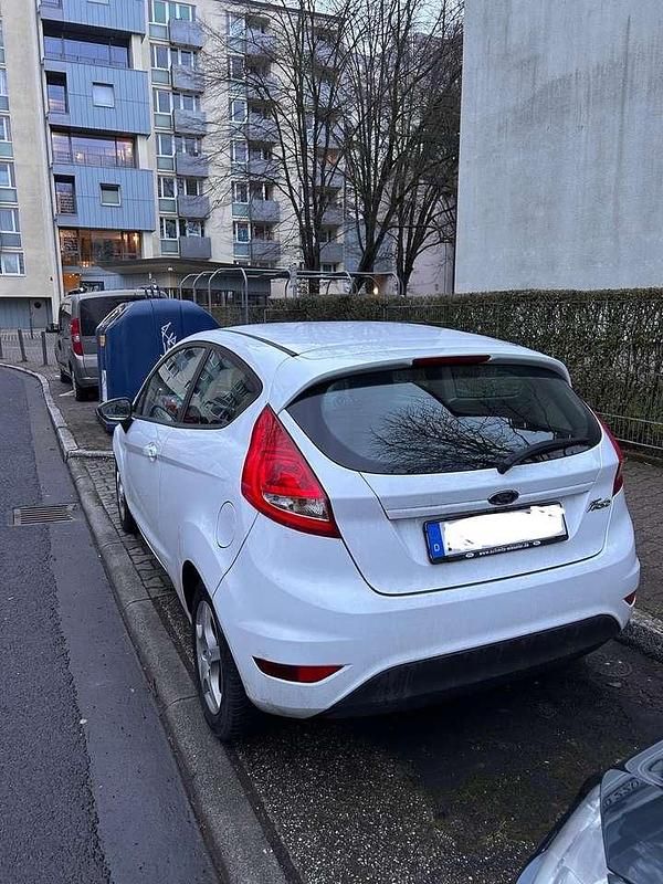 Gebraucht Ford Fiesta Trend 82 PS (60 kW) 2009 Weiß Kleinwagen