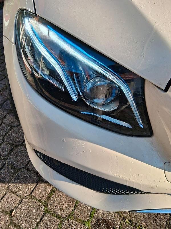 Gebraucht Mercedes E220 194 PS (142 kW) 2017 Beige Kombi