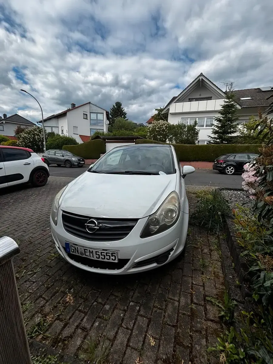 Gebraucht Opel Corsa 90 PS (66 kW) 2009 Weiß Kleinwagen