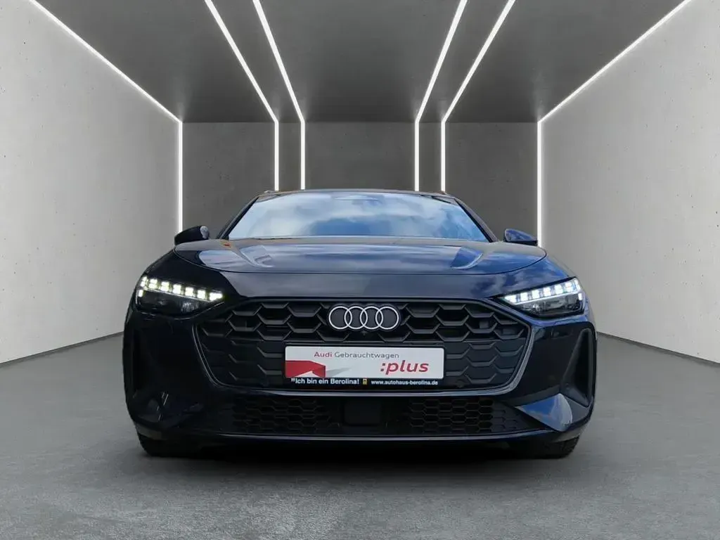 Używany Audi A5 Sport 204 KM (150 kW) 2025 Niebieski Kombi