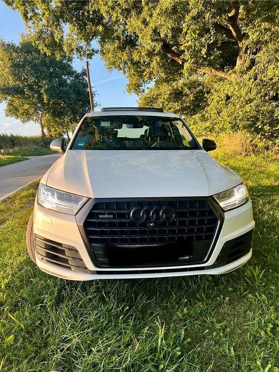 Weiß Gebraucht 2017 Audi Q7 S-Line SUV | 36.500 € (Guter Preis) - Bild 1/4