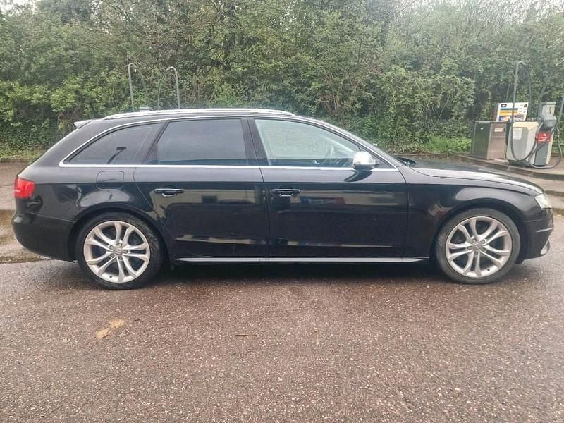 Używany Audi S4 333 KM (244 kW) 2010 Czarny Kombi