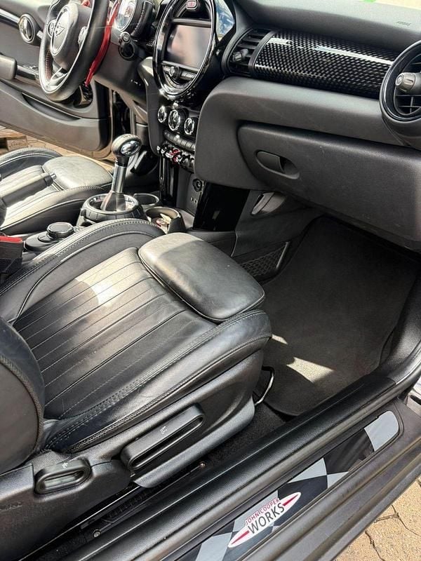 Second-hand Mini Coupé 211 CP (155 kW) 2017 Negru Coupe