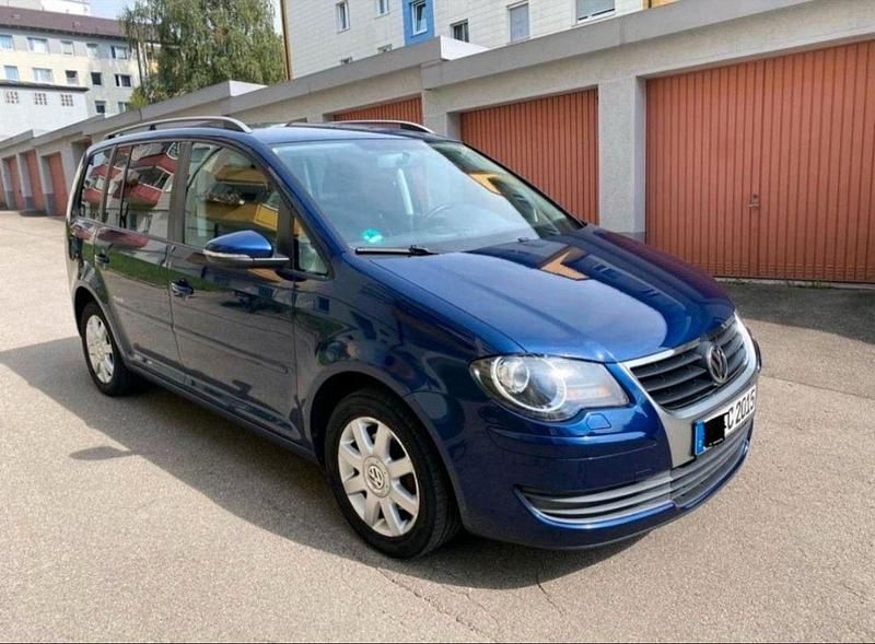 Blau Gebraucht 2010 VW Touran Van / Kleinbus | 5.600 € (Fairer Preis) - Bild 1/4