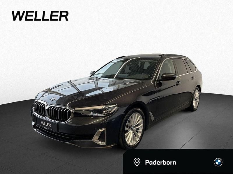 Sophistograu (grau) Gebraucht 2022 BMW 520 Luxury Line Kombi | 24.480 € (Guter Preis) - Bild 1/4