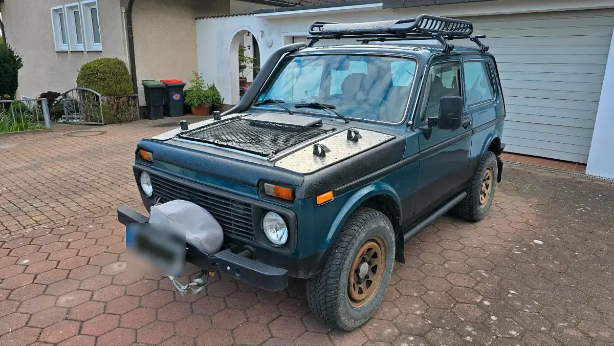 Second-hand Lada niva 82 CP (60 kW) 2008 Verde SUV