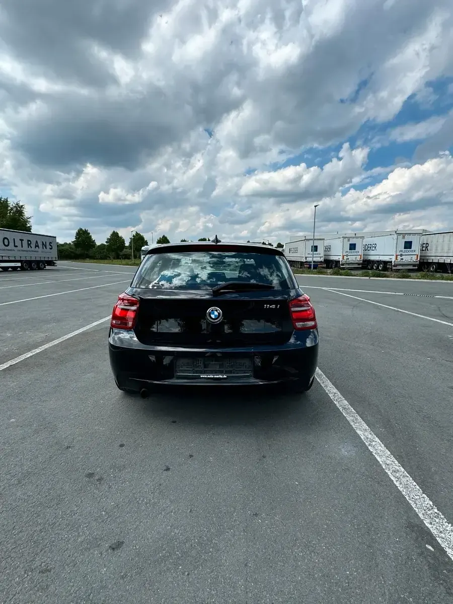 Gebraucht BMW 114 102 PS (75 kW) 2015 Schwarz Kleinwagen