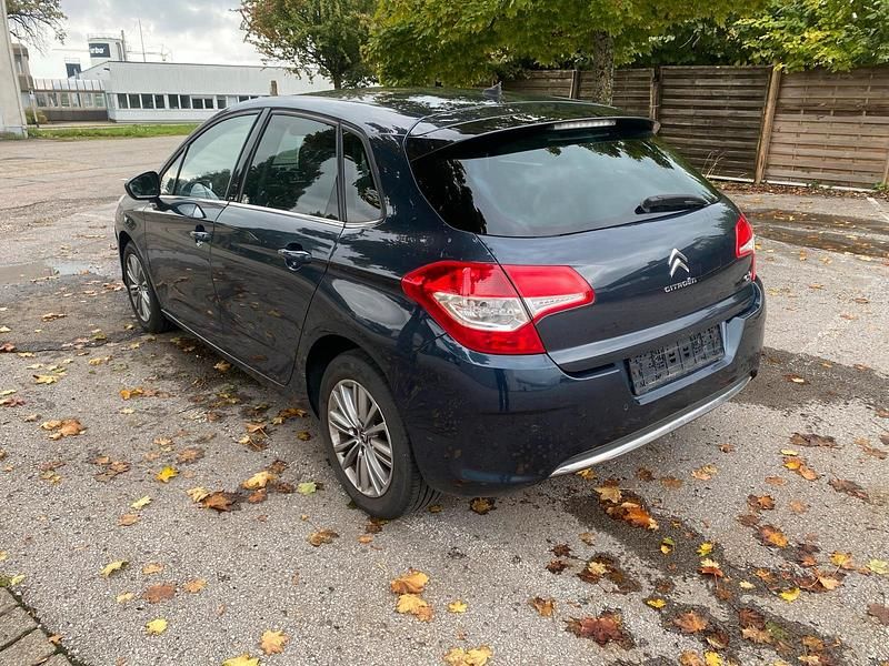 Blau Gebraucht 2011 Citroën C4 Limousine | 1.346 € (Fairer Preis) - Bild 1/4