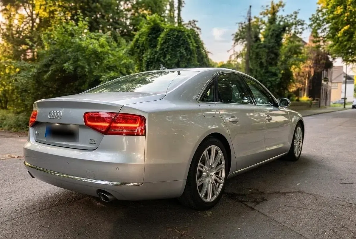 Gebraucht Audi A8 Comfort 351 PS (258 kW) 2010 Silber Limousine