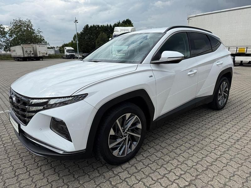 Gebraucht Hyundai Tucson 136 PS (100 kW) 2021 Weiß SUV