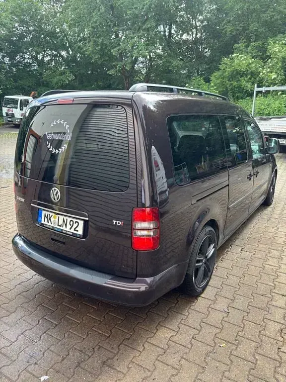 Gebraucht VW Caddy Maxi 102 PS (75 kW) 2013 Violett Van / Kleinbus