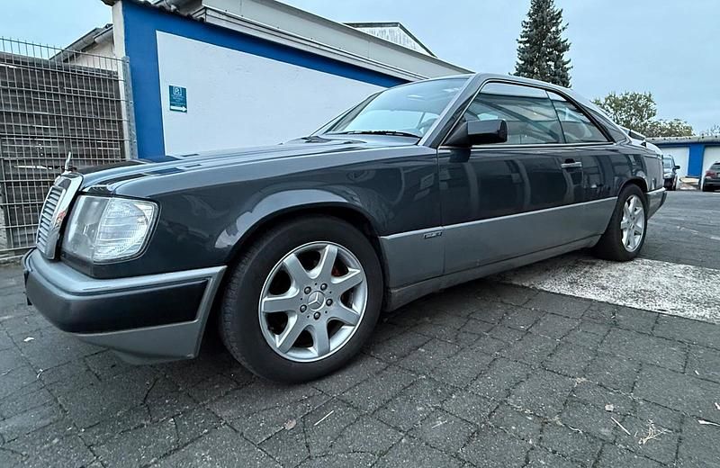 Gebraucht 1988 Mercedes E230 Coupé | 8.450 € - Bild 1/4