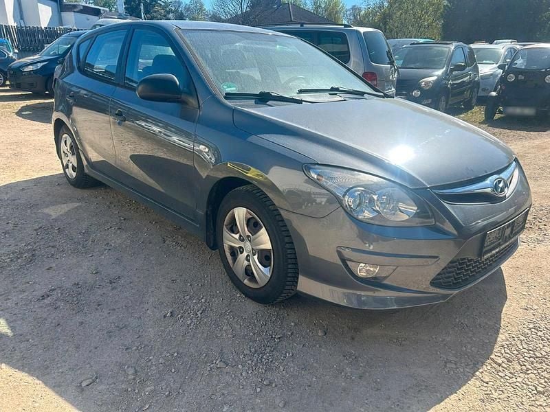 Gebraucht Hyundai i30 108 PS (79 kW) 2011 Kombi