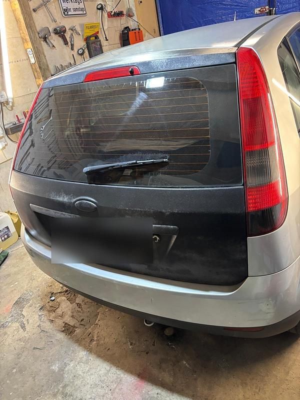 Gebraucht Ford Fiesta 85 PS (62 kW) 2005 Silber Kleinwagen