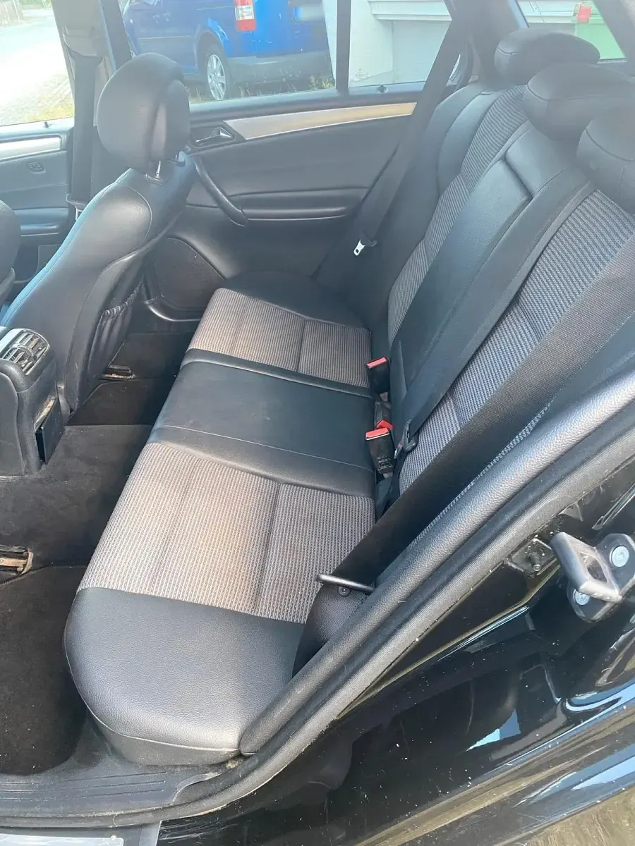 Gebraucht Mercedes C180 143 PS (105 kW) 2006 Schwarz Kombi
