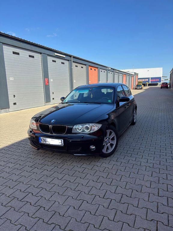 Schwarz Gebraucht 2005 BMW 118 Sport Line Kleinwagen | 4.999 € (Etwas zu teuer) - Bild 1/4