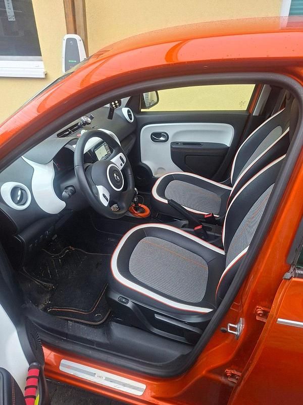 Gebraucht Renault Twingo Vibes 60 kW (82 PS) 2021 Orange Kleinwagen