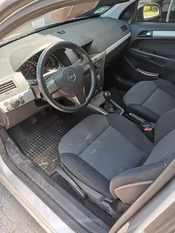 Gebraucht Opel Astra Edition 90 PS (66 kW) 2006 Silber Limousine