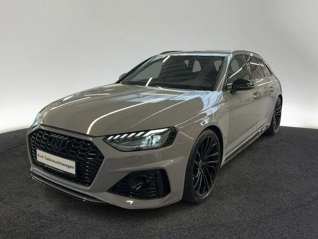 Gebraucht Audi RS4 Ambiente 450 PS (330 kW) 2024 Nardograu Kombi