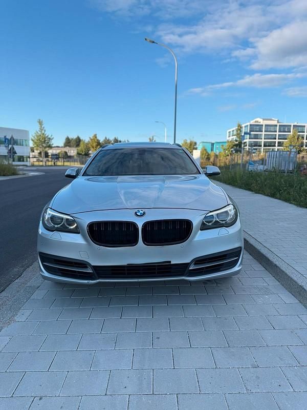 Grau Gebraucht 2013 BMW 525 Kombi | 9.500 € (Guter Preis) - Bild 1/4