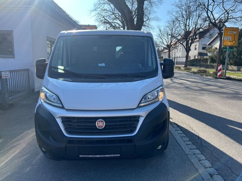 Weiß Gebraucht 2018 Fiat Ducato Van | 21.950 € - Bild 1/4