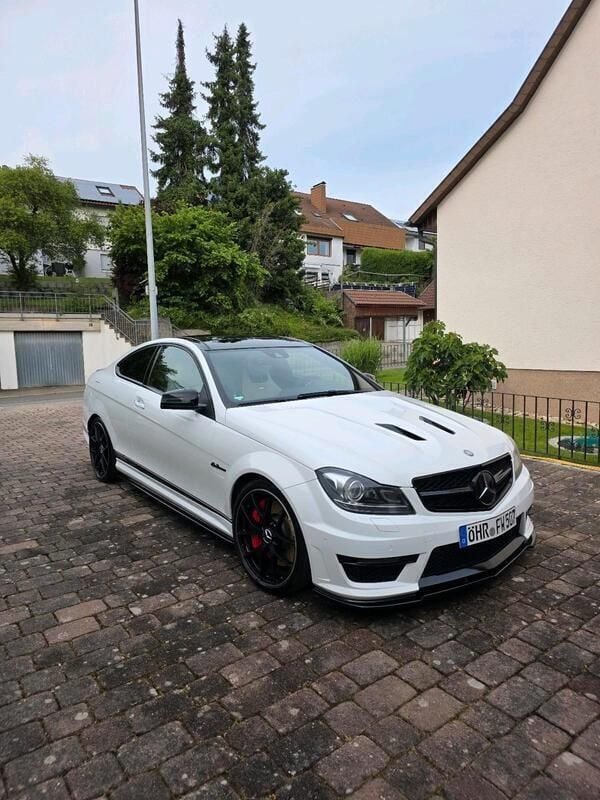 Weiß Gebraucht 2013 Mercedes C63 AMG Edition Coupé | 58.000 € (Superpreis) - Bild 1/4