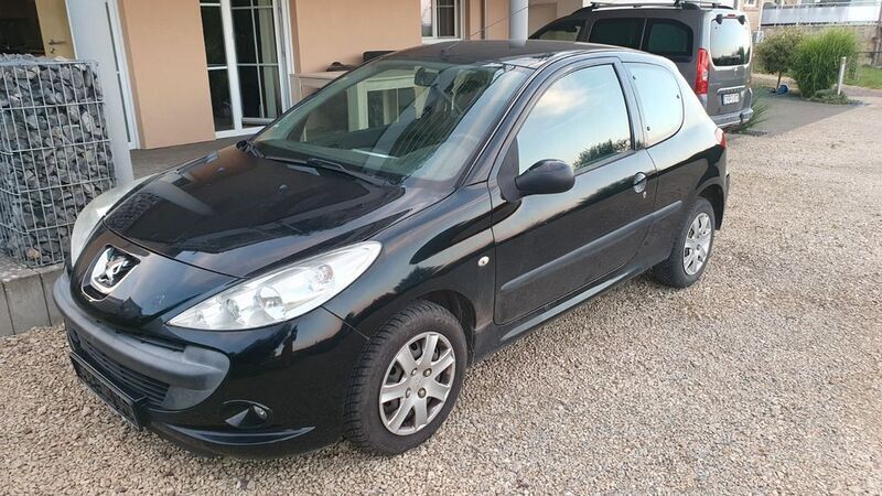 Schwarz Gebraucht 2010 Peugeot 206+ Kleinwagen | 1.200 € (Guter Preis) - Bild 1/4