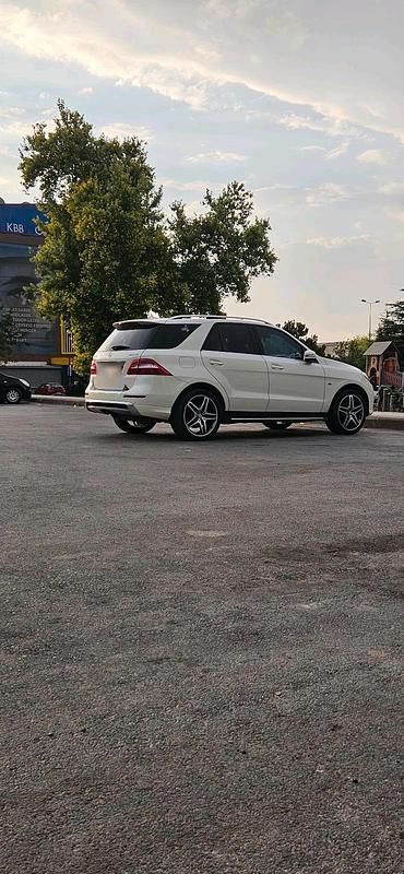 Gebraucht Mercedes ML350 258 PS (189 kW) 2012 Weiß SUV