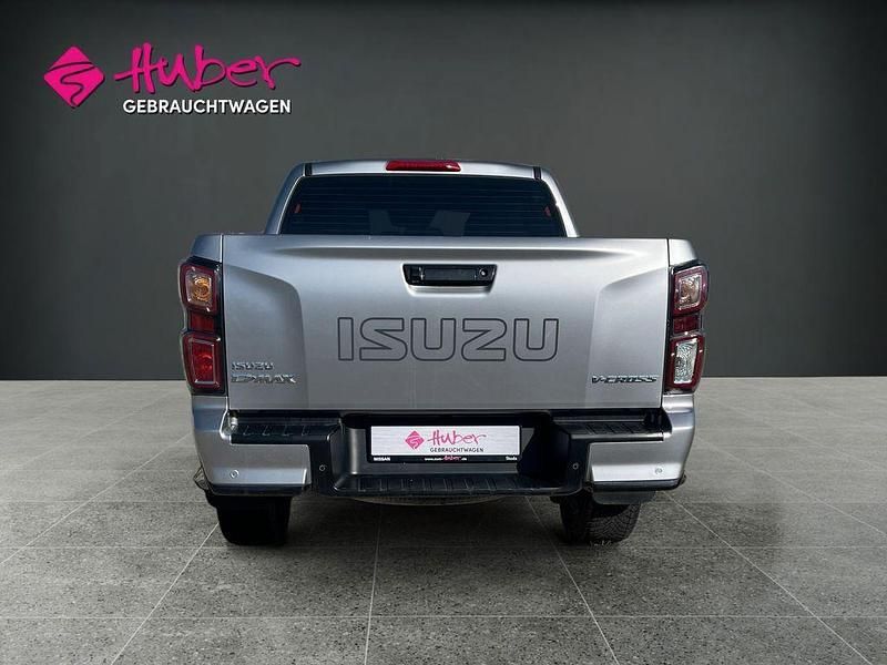Gebraucht Isuzu D-Max 163 PS (119 kW) 2023 Mercury silver (metallic) SUV