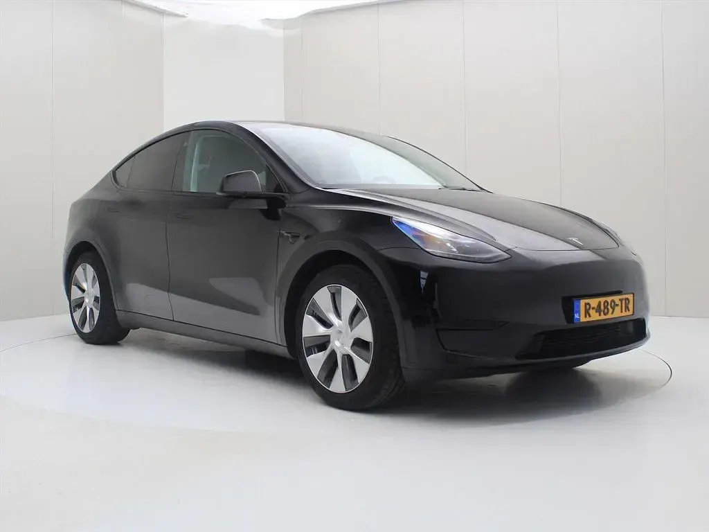 Gebraucht Tesla Model Y Standard Range 225 kW (306 PS) 2022 Schwarz SUV