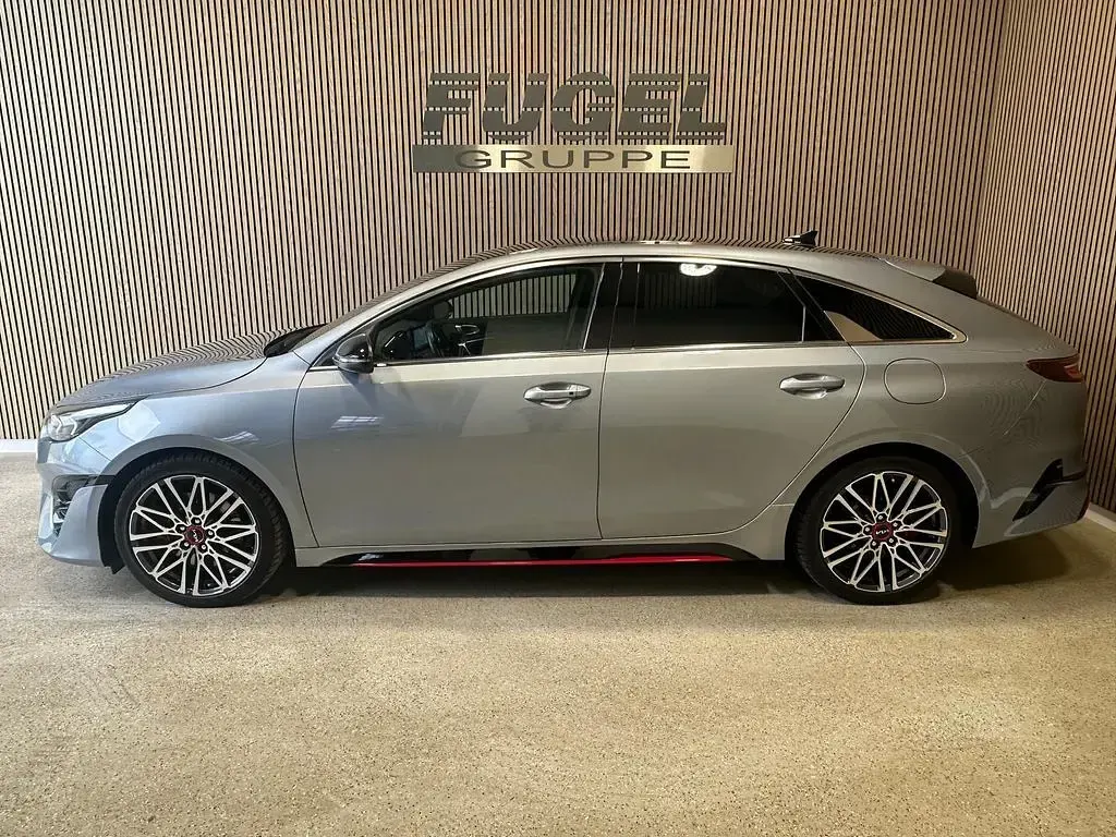 Używany Kia ProCeed GT 204 KM (150 kW) 2023 Srebrny Kombi