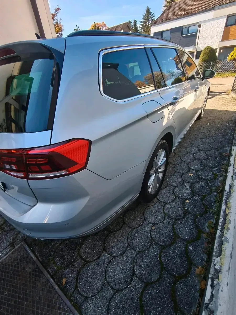 Gebraucht VW Passat GTE 218 PS (160 kW) 2023 Silber Kombi