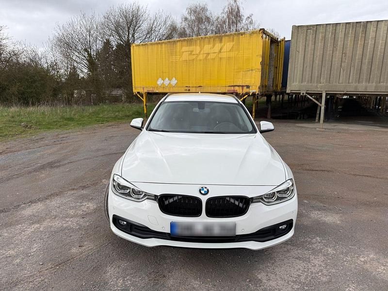 Gebraucht BMW 320 Advantage 190 PS (139 kW) 2018 Weiß Kombi