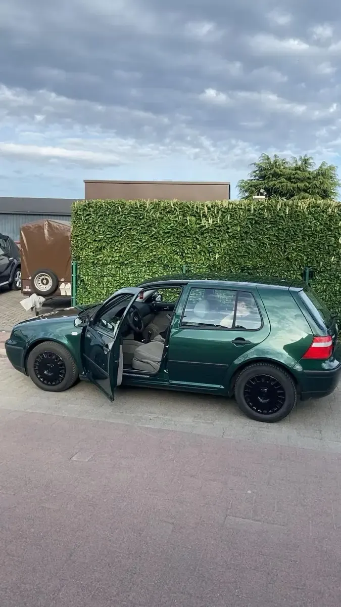 Gebraucht VW Golf IV 75 PS (55 kW) 1997 Grün Kleinwagen