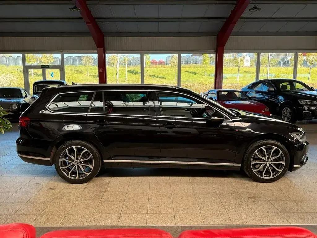 Gebraucht VW Passat Highline 239 PS (175 kW) 2015 Deep black perleffekt (metallic) Kombi