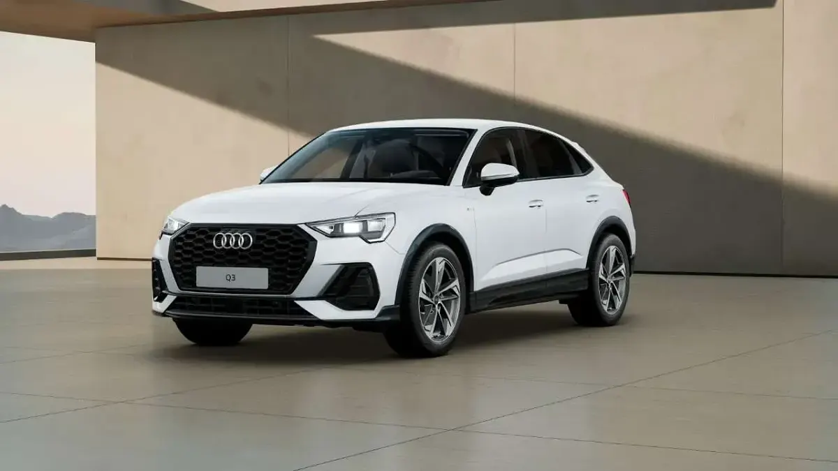 Gebraucht Audi Q3 Sportback S-Line 150 PS (110 kW) 2025 Gletscherweiss metallic SUV