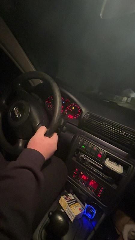 Gebraucht Audi A4 125 PS (91 kW) 1998 Blau Limousine