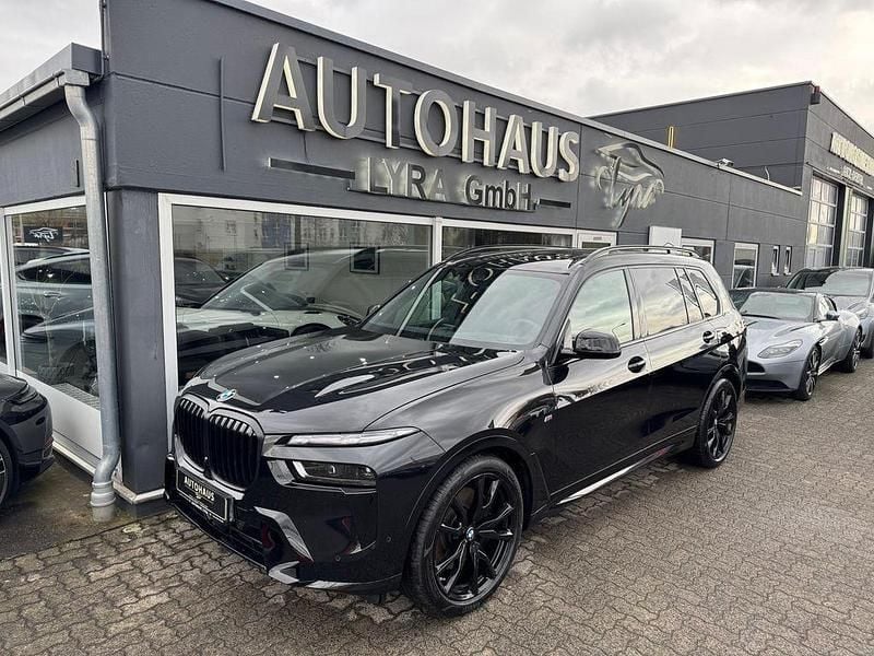 Gebraucht BMW X7 M Sport 352 PS (258 kW) 2025 Schwarz SUV