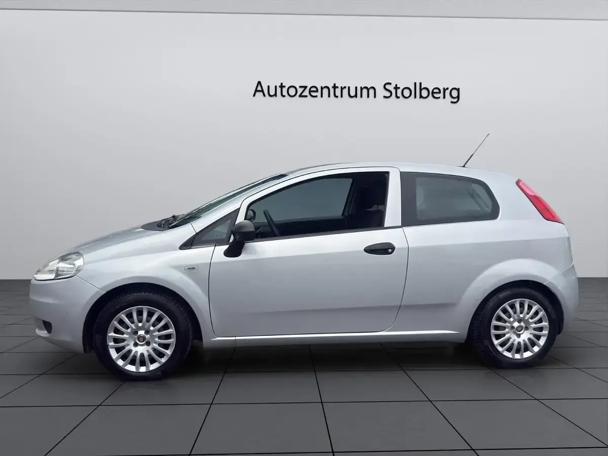 Gebraucht Fiat Punto 51 PS (37 kW) 2013 Grau Kleinwagen