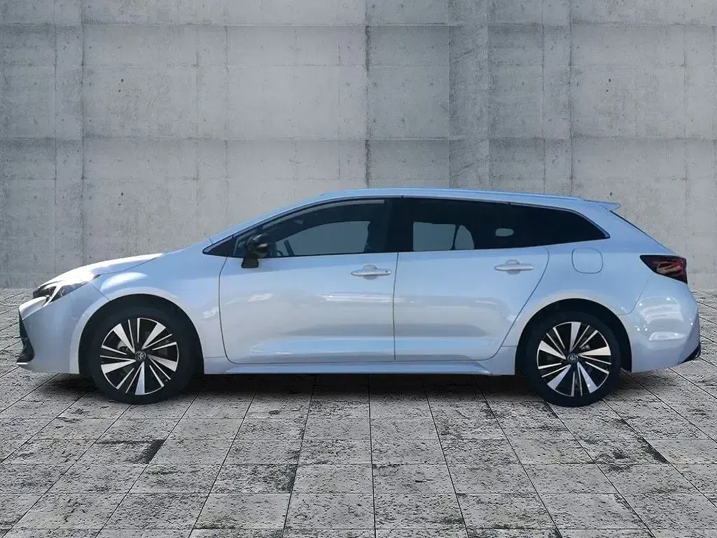 Nowe Toyota Corolla 196 KM (144 kW) 2026 Biały Sedan/Limuzyna