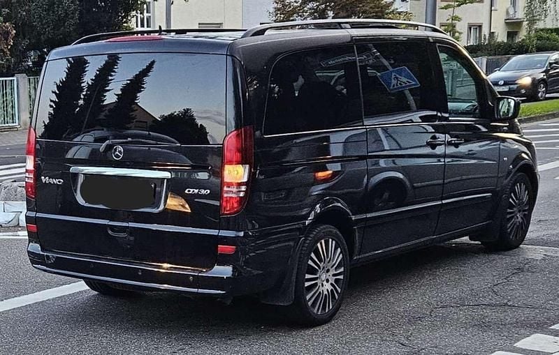 Schwarz Gebraucht 2013 Mercedes Viano Van / Kleinbus | 19.000 € (Fairer Preis) - Bild 1/4