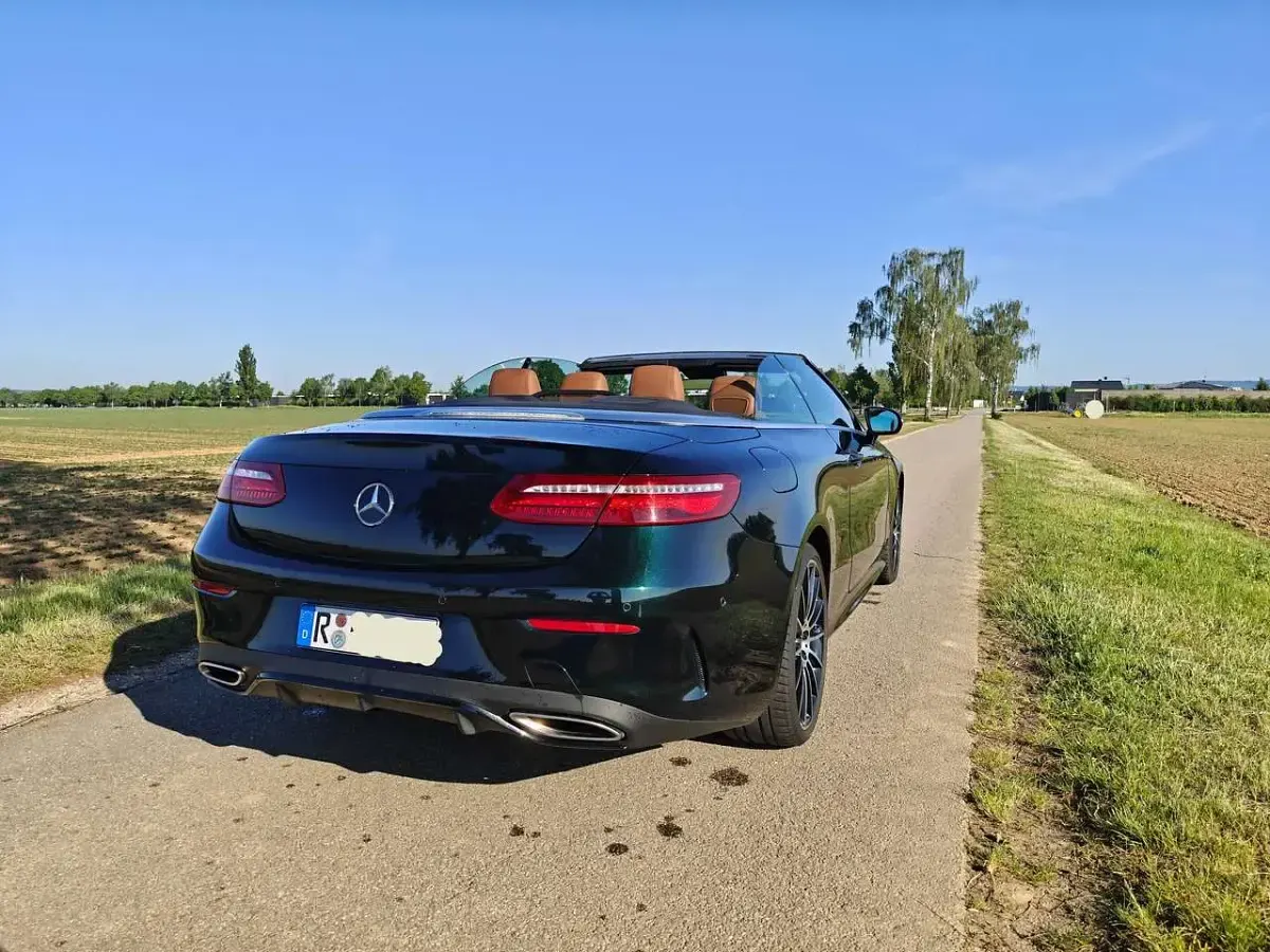 Gebraucht Mercedes E400 AMG line 333 PS (244 kW) 2018 Grün Cabrio