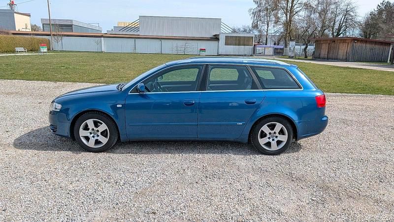 Gebraucht Audi A4 150 PS (110 kW) 2005 Blau Kombi