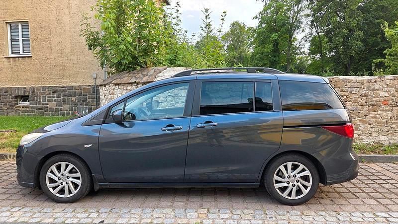 Grau Gebraucht 2011 Mazda 5 Van / Kleinbus | 3.500 € (Fairer Preis) - Bild 1/4