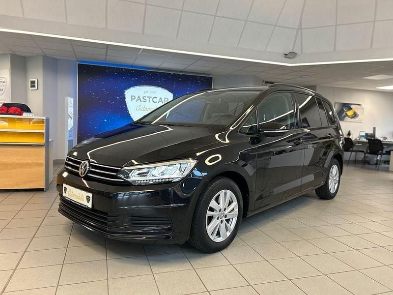 Schwarz Gebraucht 2019 VW Touran Comfortline Van / Kleinbus | 21.900 € (Superpreis) - Bild 1/4