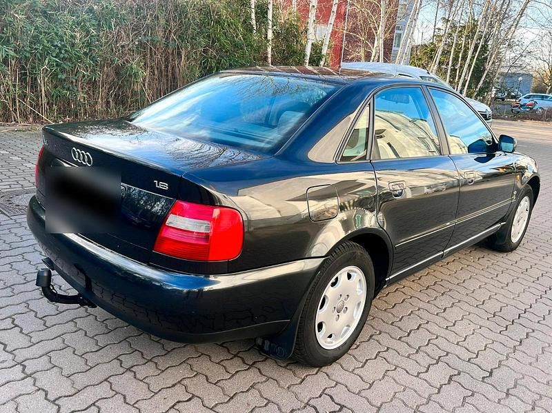 Gebraucht Audi A4 102 PS (75 kW) 1997 Schwarz Limousine
