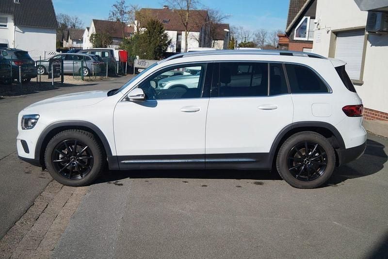 Gebraucht Mercedes GLB200 163 PS (119 kW) 2023 Weiß SUV