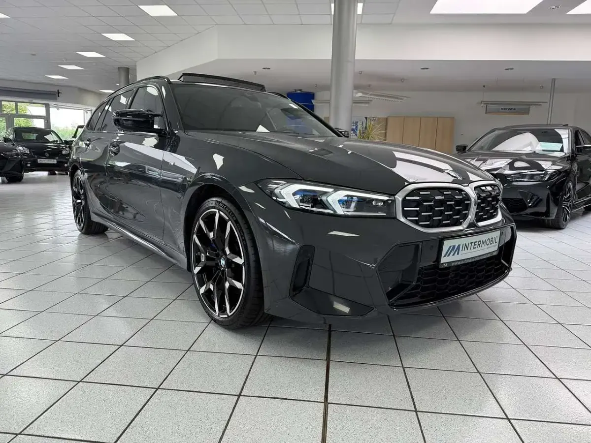 Gebraucht BMW 340 374 PS (275 kW) 2025 Dravitgrau metallic Kombi