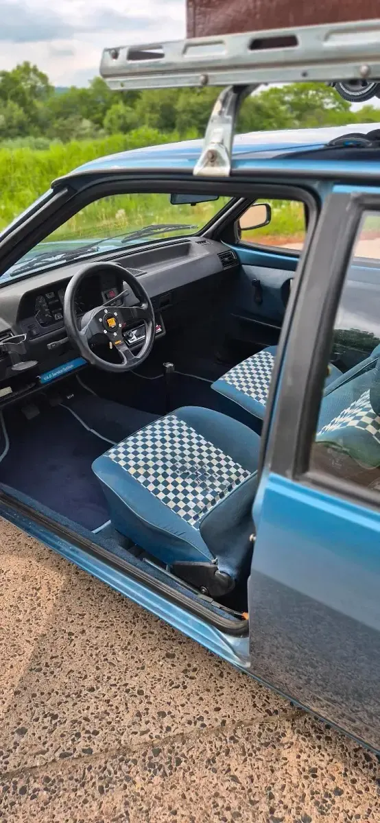 Gebraucht VW Derby 40 PS (29 kW) 1982 Blau Limousine